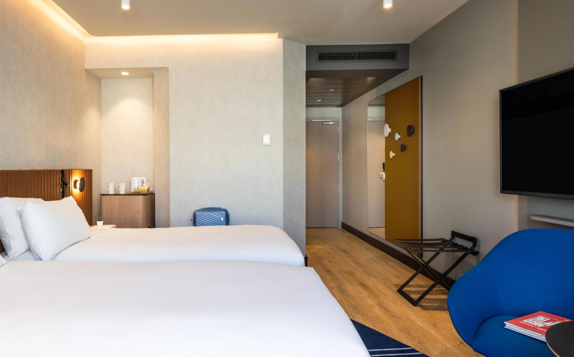Pullman Madrid Airport & Feria Hotel Bagian luar foto