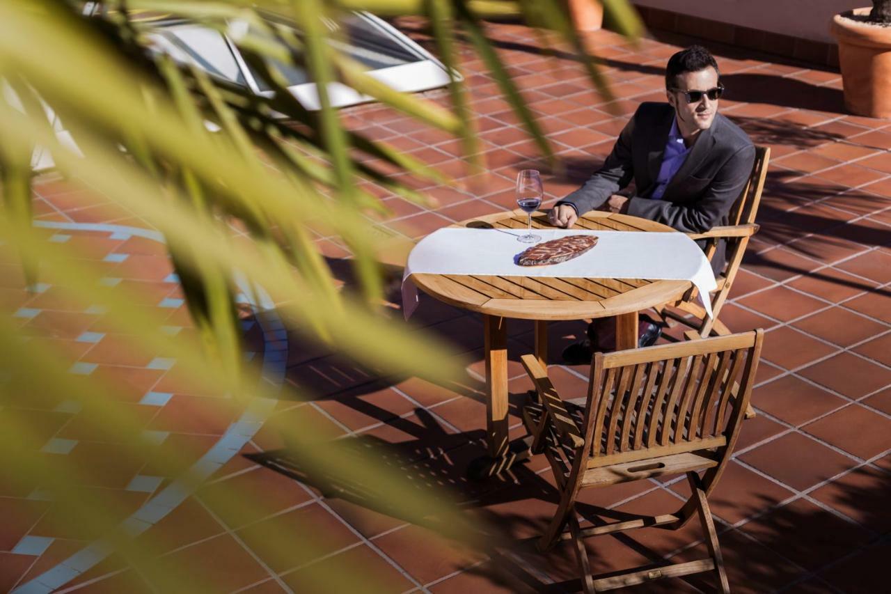 Pullman Madrid Airport & Feria Hotel Bagian luar foto